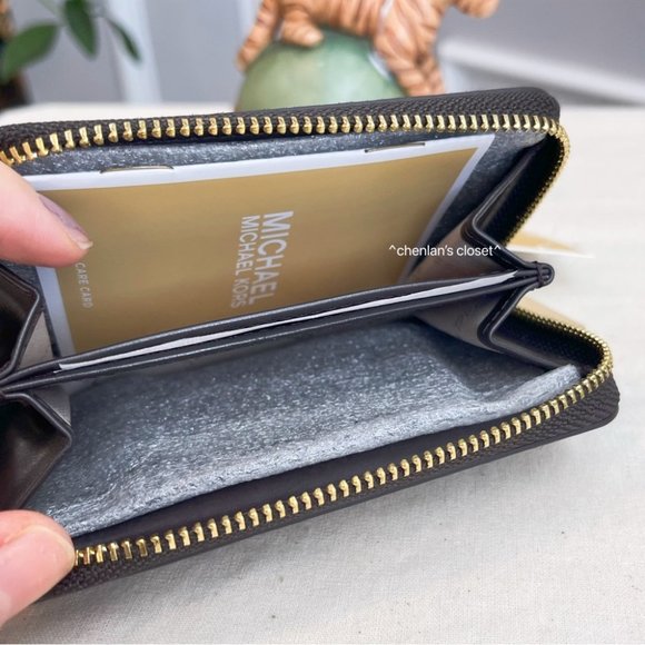 🔥NeW! Michael Kors Animal Print Backpack &amp; Card Case - Picture 15 of 16